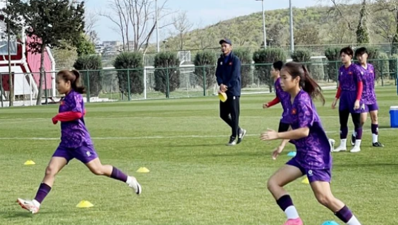 U16 nữ Việt Nam thắng đậm Botswana ở giải giao hữu do UEFA tổ chức.