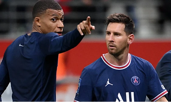 Messi và Mbappe thua kém Lewandowski về số bàn thắng trong 2 năm đầu thập kỷ.