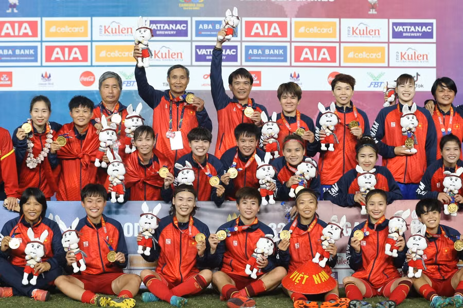 Tuyển nữ Việt Nam được thưởng tiền tỷ sau chiến tích vô địch SEA Games.