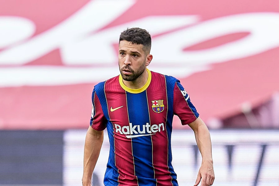 Hậu vệ kỳ cựu Jordi Alba được đồn đoán lọt tầm ngắm của Man Utd.