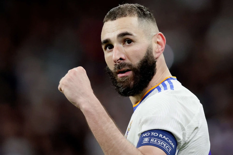 Benzema tiếp tục gắn bó với Real Madrid thêm một năm.