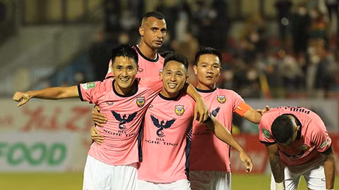 Hà Tĩnh cân nhắc dùng đội hình B ở cúp Quốc gia.