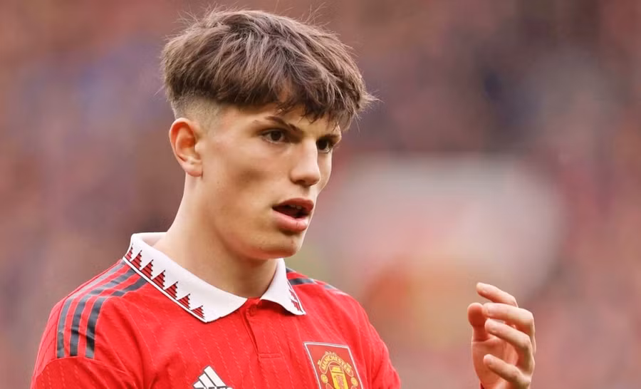 Garnacho lọt tầm ngắm của PSG và Real Madrid.