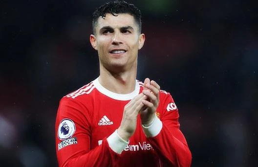 Ronaldo sáng cửa đá chính trận derby Manchester.