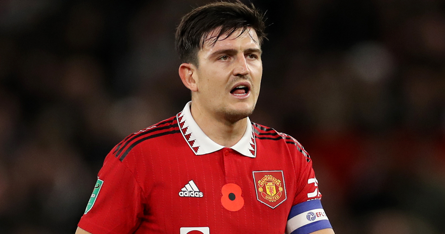 Maguire tiếp tục gắn bó với Man United.