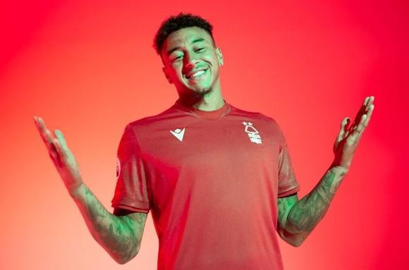 Jesse Lingard hào hứng khi gia nhập Nottingham Forest.