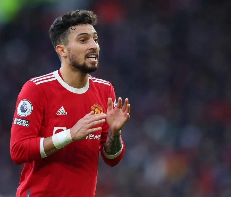 Alex Telles được đồn đoán sắp rời Man United.