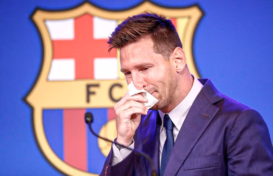 Messi muốn trả lại Barca nhưng bất lực.