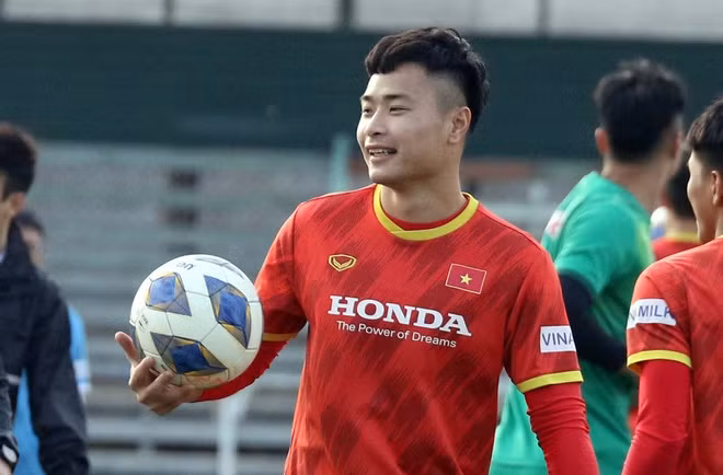 Đặng Văn Tới nguy cơ lỡ hẹn với SEA Games 31 vì chấn thương.