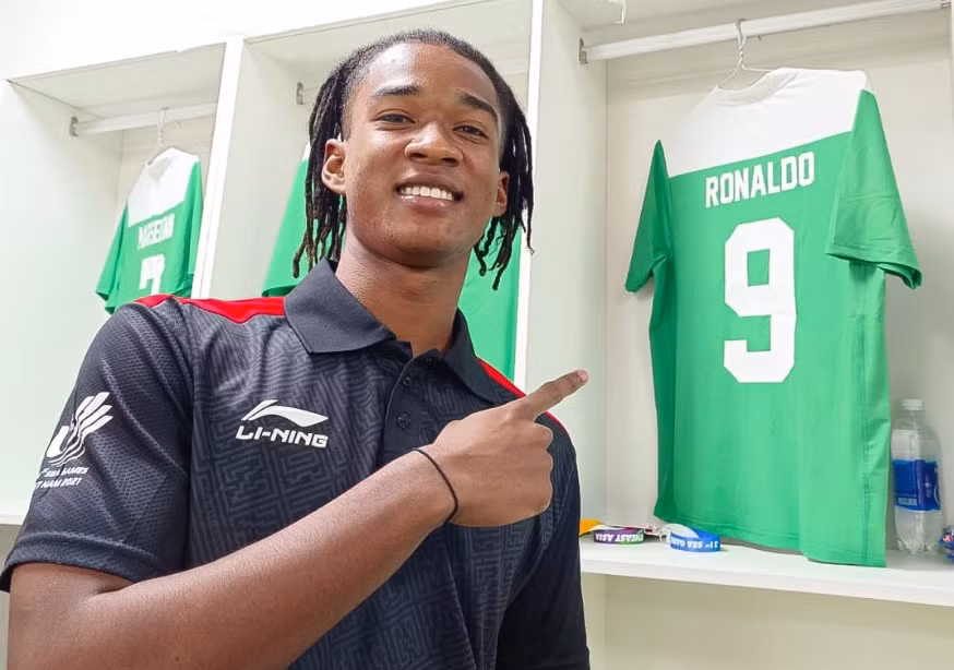  Ronaldo Joybera Junior Kwateh tham dự U19 Đông Nam Á trong màu áo U19 Indonesia.