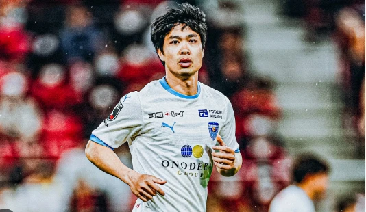 Công Phượng tiếp tục gắn bó với Yokohama FC thay vì về nước.