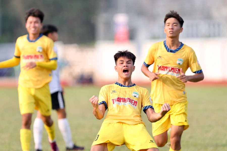 U19 Hoàng Anh Gia Lai ghi danh vào tứ kết U19 quốc gia.