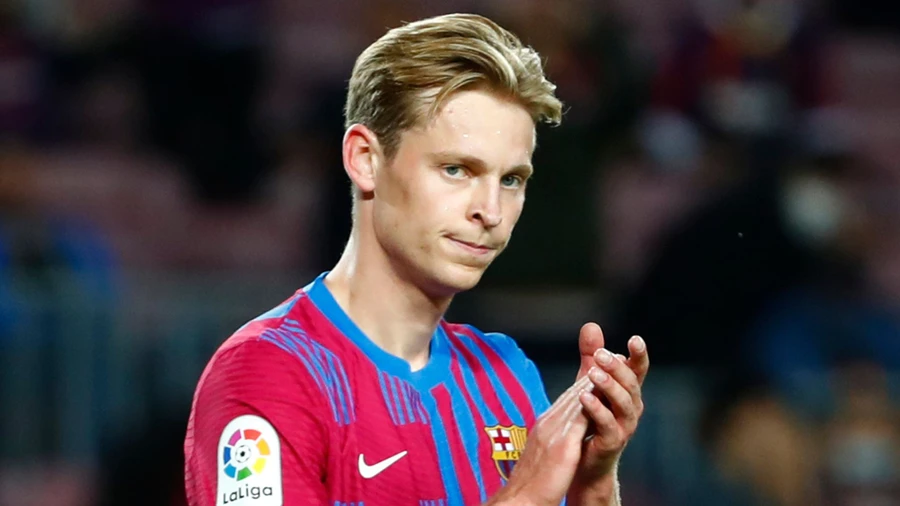 De Jong có cơ hội lớn gia nhập Man United.