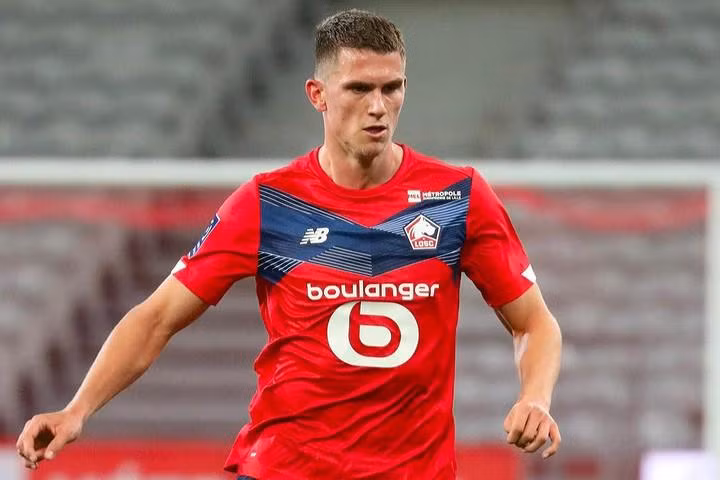 Sven Botman gia nhập Newcastle với giá 35 triệu Bảng.