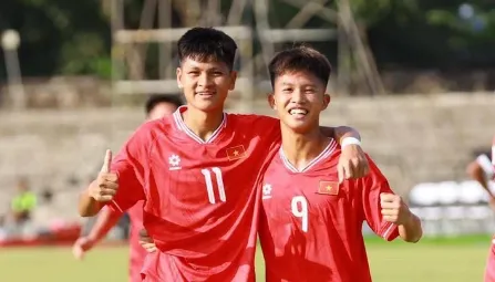 U16 Việt Nam gặp Thái Lan ở bán kết U16 Đông Nam Á.