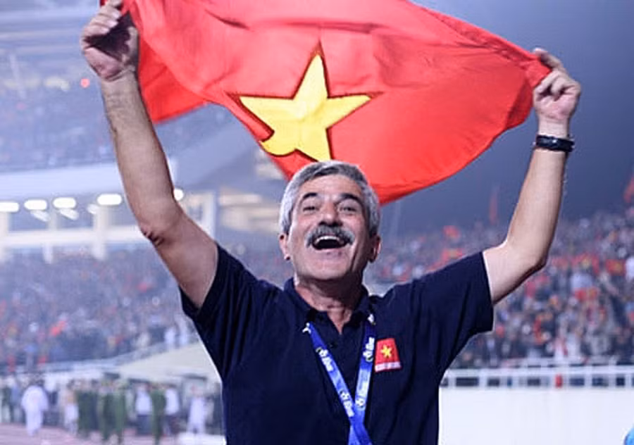 HLV Henrique Calisto tham dự sự kiện đặc biệt tại TP Hồ Chí Minh vào tháng 9 tới.