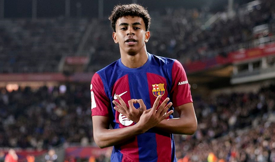 Lamine Yamal của Barca lọt tầm ngắm của PSG.