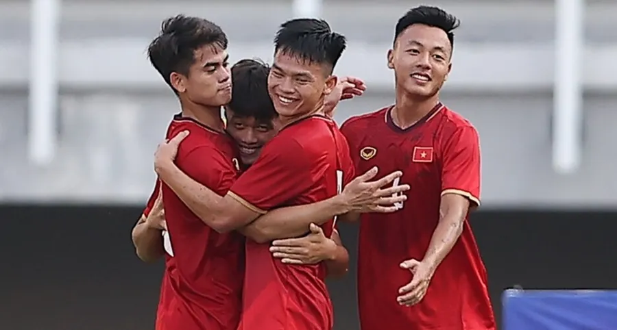 U19 Việt Nam gặp nhiều đối thủ mạnh ở giải giao hữu tại Trung Quốc.