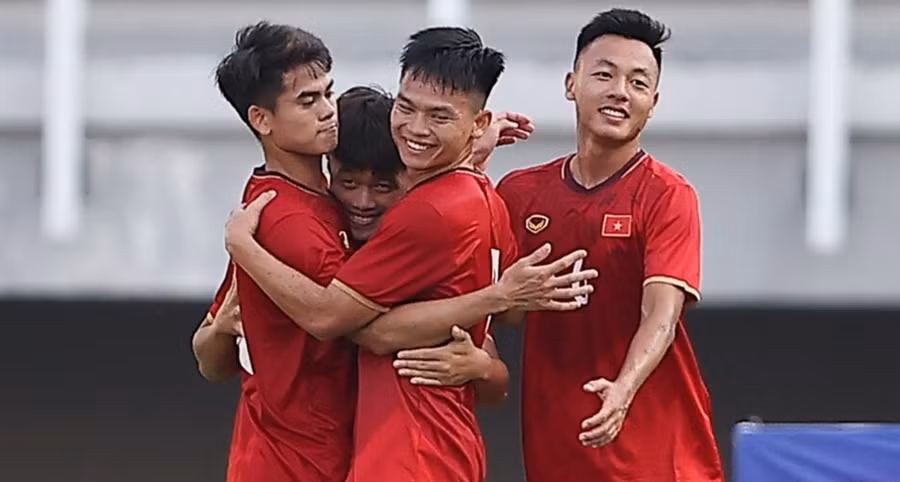 U19 Việt Nam gặp nhiều đối thủ mạnh ở giải giao hữu tại Trung Quốc.