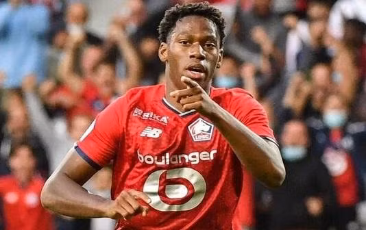 Tiền đạo Jonathan David của Lille lọt mắt xanh của MU.