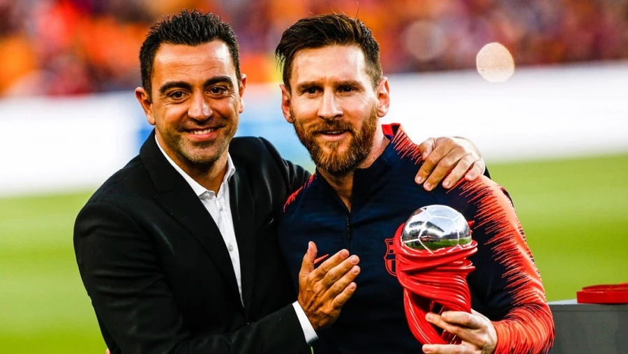 HLV Xavi ủng hộ quyết định sang Mỹ thi đấu của Messi.