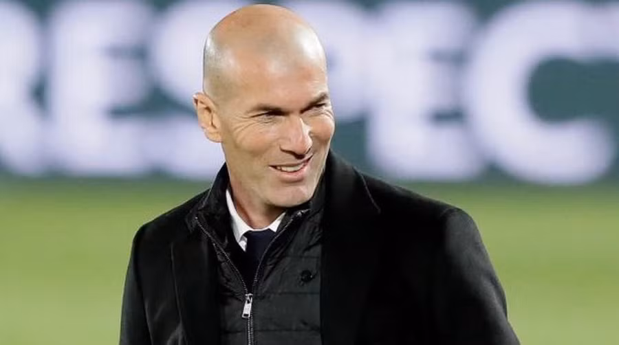 HLV Zidane được CLB Liverpool quan tâm. 