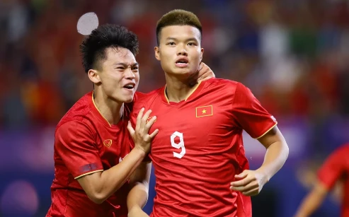 Tiền đạo Văn Tùng dính chấn thương nặng ở Asian Cup.