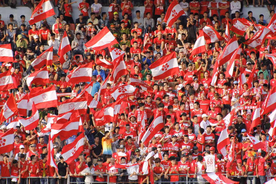 Cổ động viên Hải Phòng được Hà Nội FC tặng 1000 vé ở vòng 6 V.League.