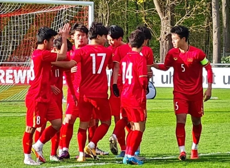 U17 Việt Nam nằm cùng bảng với Thái Lan ở giải châu Á.