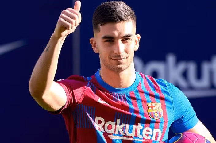 Andreas Christensen của Barca lọt tầm ngắm của MU.