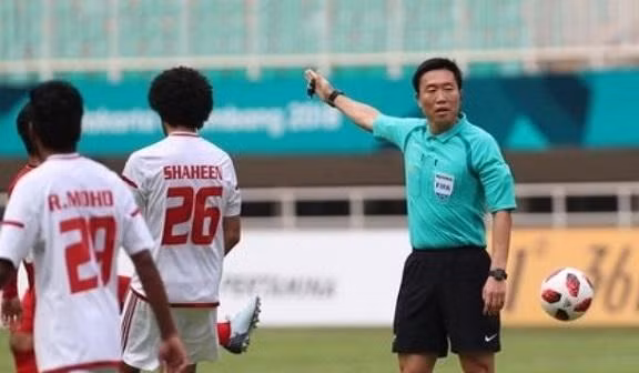 Trọng tài Kim Dae-yong sẽ bắt trận Hà Nội- Hải Phòng ở vòng 21 V.League.