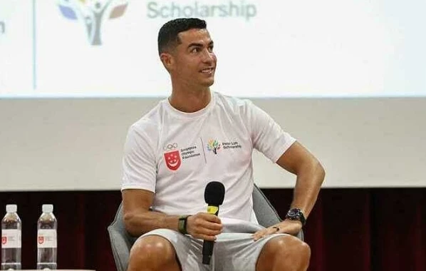 C.Ronaldo được đồn đoán sắp mua câu lạc bộ Sporting Lisbon.