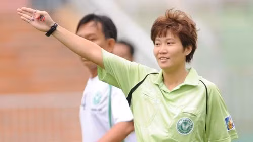 Trọng tài Mai Hoàng Trang được làm giám sát trọng tài ở AFC Women"s Club Championship.