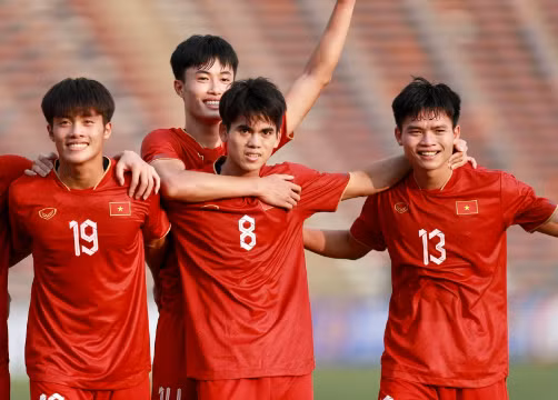 U23 Việt Nam giao hữu với U23 Tajikistan trước thềm giải châu Á.