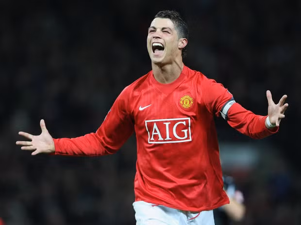 Chưa thi đấu, Ronaldo đã giúp Man Utd thu về hơn 2,2 triệu bảng.