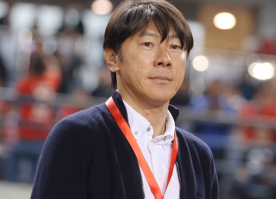 HLV Shin Tae Yong dẫn dắt U23 Indonesia dự giải châu Á.