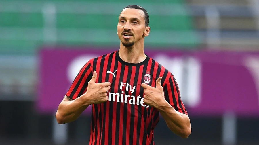  Ibrahimovic sắp chia tay AC Milan khi hai bên đáo hạn hợp đồng.