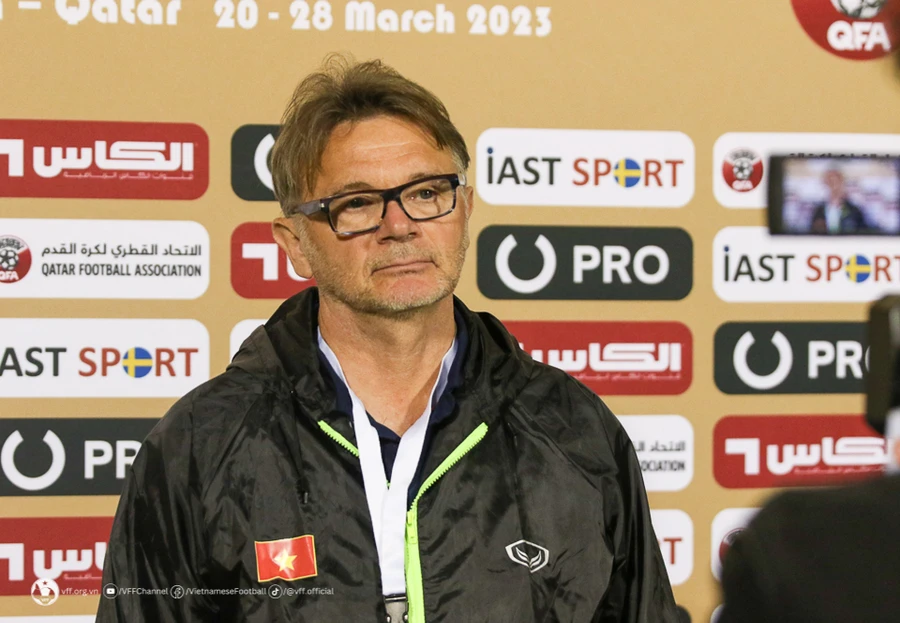 HLV Philippe Troussier thất vọng với trận thua của U23 Việt Nam.