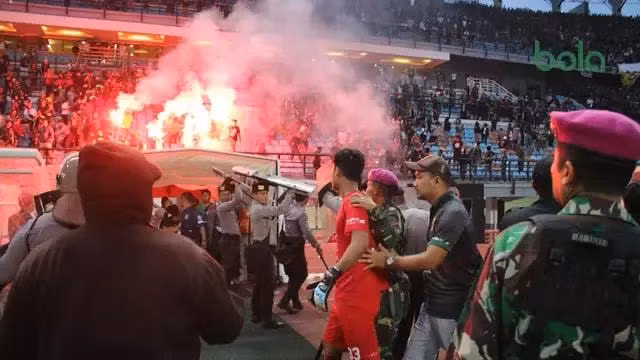 An ninh được thắt chặt ở trận Indonesia gặp Campuchia.