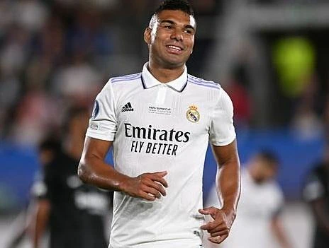 Casemiro gia nhập MU với giá 70 triệu bảng Anh.