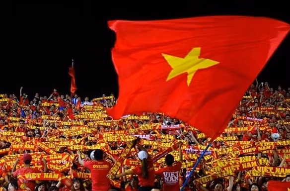 Dự kiến có 4 ngàn khán giả Việt Nam được vào sân Bung Karno theo dõi trận bán kết AFF Cup.
