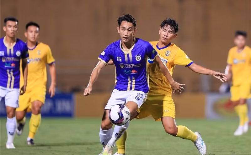 CLB Sông Lam Nghệ An được thưởng 1 tỷ đồng sau trận thắng Hà Nội.