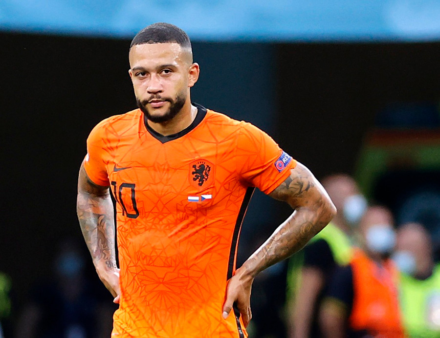 Memphis Depay hoàn toàn vô hại ở trận gặp Czech.