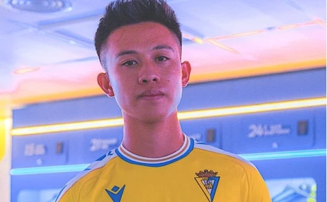 Hoàng Vĩnh Nguyên chia tay Cadiz FC sau một tháng tập huấn.