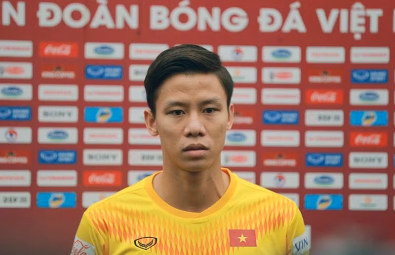 Quế Ngọc Hải và nhiều hảo thủ bị treo giò ở vòng 17 V.League.