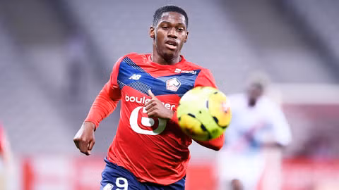 Jonathan David lọt tầm ngắm của MU.