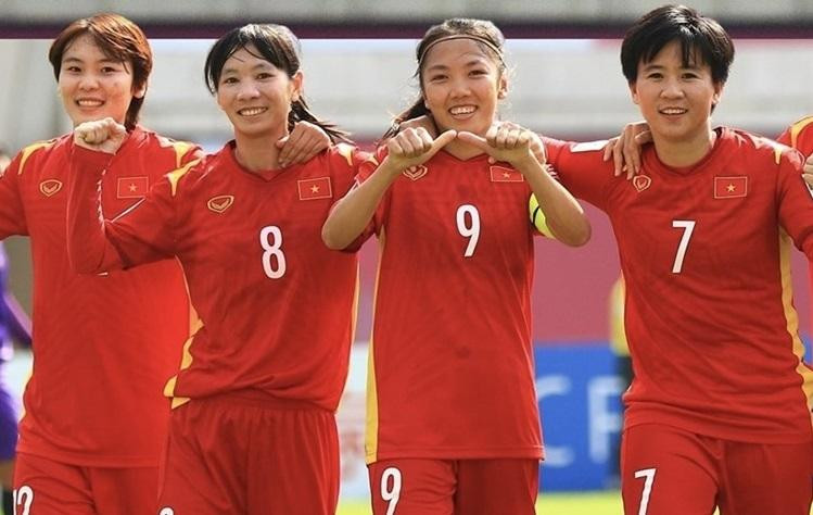 Tuyển nữ Việt Nam tiếp tục bỏ xa Thái Lan trên bảng xếp hạng.