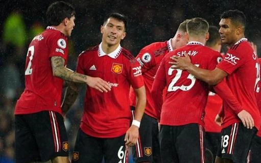 CLB Man United được giới ông chủ rao bán với giá 9 tỉ bảng.