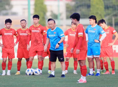 Tuyển Việt Nam tập trung chuẩn bị cho AFF Cup vào ngày 21/11.