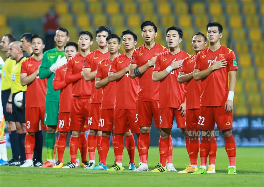 Tuyển Việt Nam tụt nhiều bậc trên bảng xếp hạng FIFA mới nhất